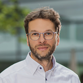 Portrait Dr. Oliver Uecke